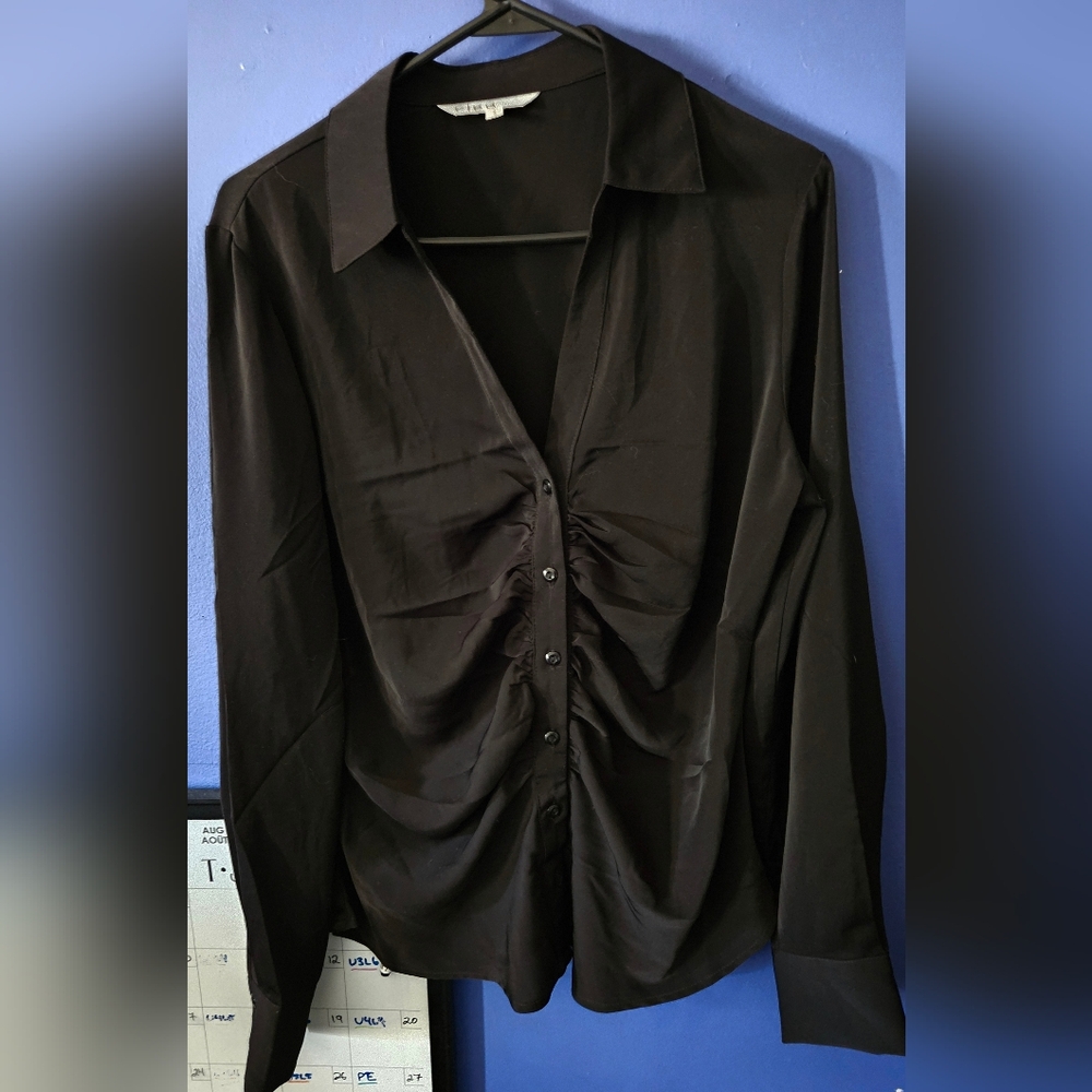 NWOT Cleo blouse with deep V